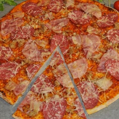 Пицца Мясной хит в Хомячок по цене 990 ₽