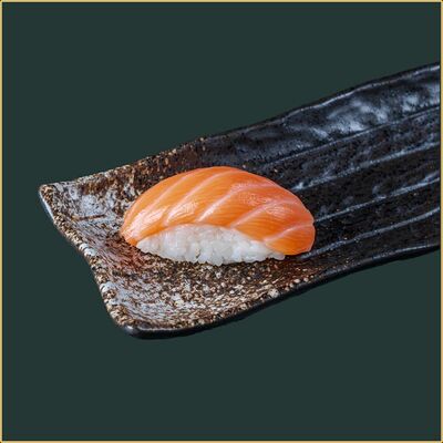 Суши Лосось в Happy Fish Premium по цене 268 ₽