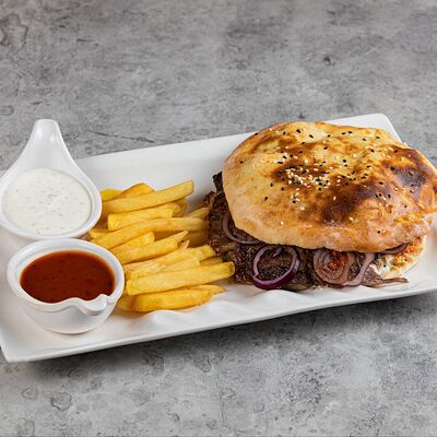 Томбик с картофелем фри куриный в Мармарис по цене 2560 ₸