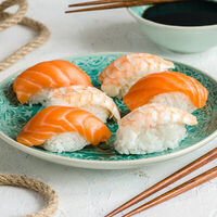 Логотип YumiGo Sushi