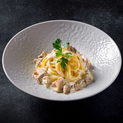 Спагетти Карбонара в Шале Берёзка по цене 870 ₽