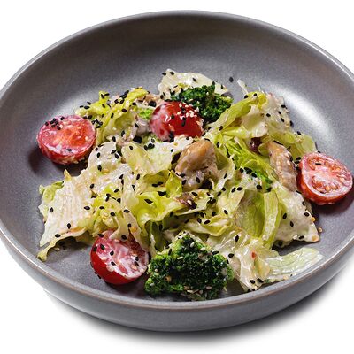 Салат с брокколи и белыми грибами в Августин по цене 350 ₽