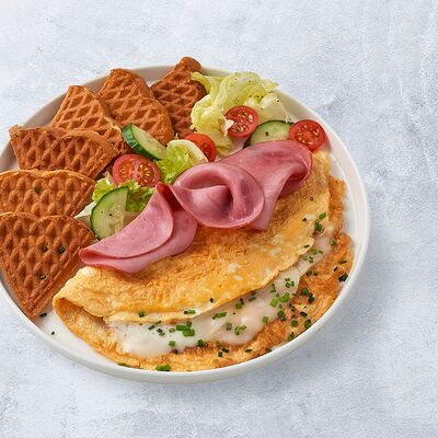 Омлет с говядиной и моцареллой в Vaffel по цене 660 ₽