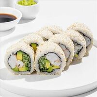 Ролл Калифорния с тигровой креветкой в кунжуте в SeabasSushi