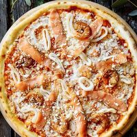 Пицца цезарь с креветкамив Чаплин