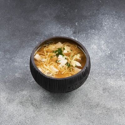 Куриный бульон с лапшой и курицей в 1st Gallery Lounge по цене 360 ₽