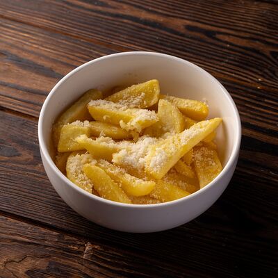 Трюфельный картоф фри с пармезаном в Luciano по цене 420 ₽