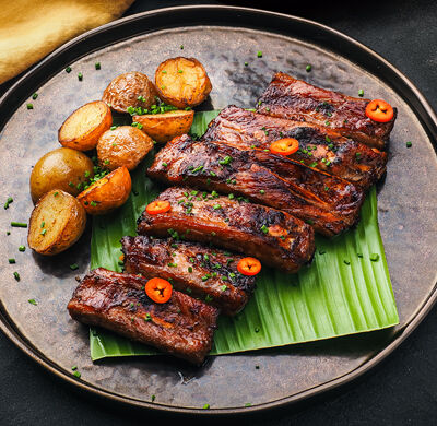 Свиные ребра в соусе Кальби с жареным картофелем в Mojo по цене 690