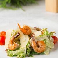 Салат Цезарь с креветками в Кафе-пиццерия Pepperoni