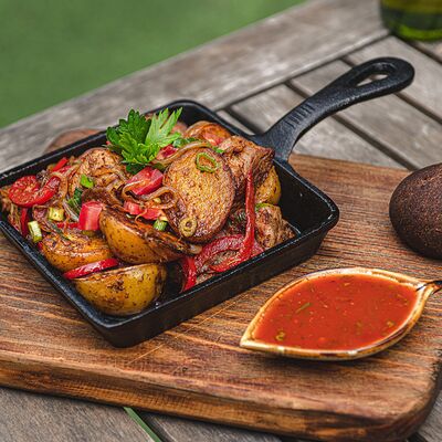 Оджахури со свининой в Эка по цене 830 ₽