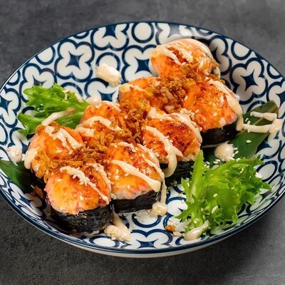 Запеченный ролл с креветкой темпура в Gourmetto по цене 690 ₽