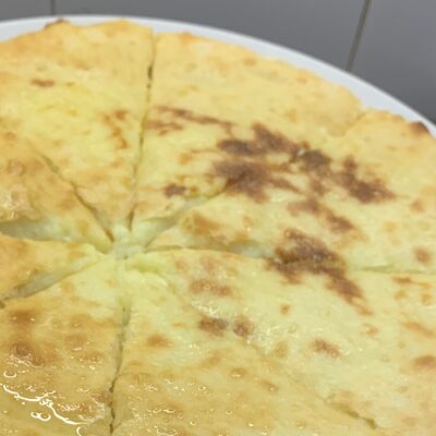 Пирог с сыром Уалибах большой в Шафран по цене 855 ₽