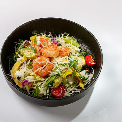 Салат с креветками и авокадо в Ched по цене 720 ₽