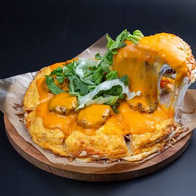 BurgerPizza с говядиной в Crazy Brothers по цене 2240 ₽