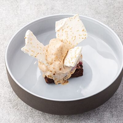 Брауни, шоколадный ганаш с ореховым муссом в Склад 22 по цене 390