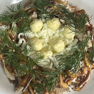 Салат Ласточкино гнездо в Сказка Востока по цене 380 ₽