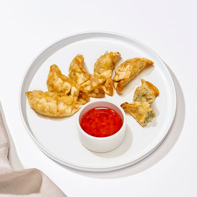 Гёдза с курицей и овощами в Много лосося по цене 395