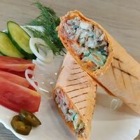 Шаверма в сырном лаваше в Бухара