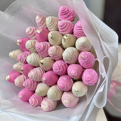 Букет клубники в шоколаде №2 в Di Panna Confetteria по цене 3590 ₽