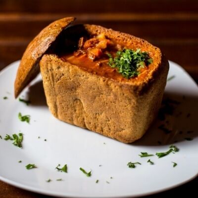 Фирменный суп-гуляш Баррель в Баррель по цене 540 ₽