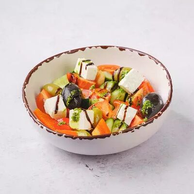 Греческий с гигантскими маслинами в Цех этого города по цене 439 ₽