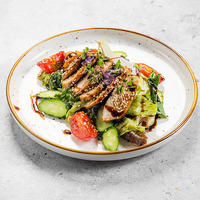 Салат с курицей в соусе Терияки в La Maro