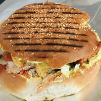 Гиро со свининой в Manes (Dalan)