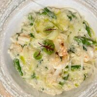 Ризотто с креветками и спаржей в Only Wine