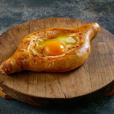 Хачапури по-аджарски в Баклажан в ТЦ 