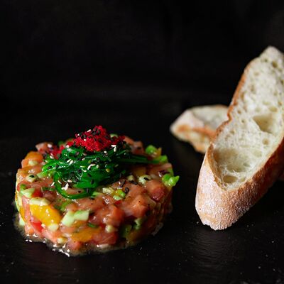 Тартар Лосось в Атлантида по цене 830 ₽