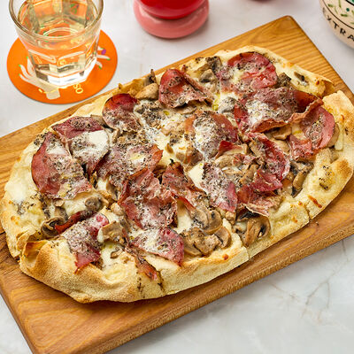 Брезаола и трюфель piccolo в Osteria Dolce по цене 890 ₽