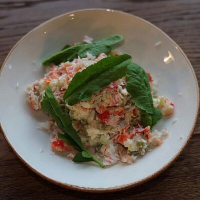 Салат Оливье с камчатским крабом в Чичико по цене 1250 ₽