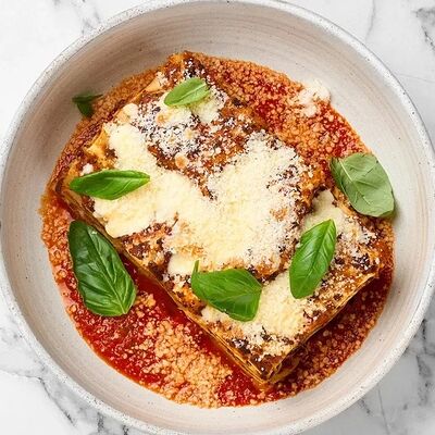 Лазанья Болоньезе в Mike&Molly по цене 775 ₽