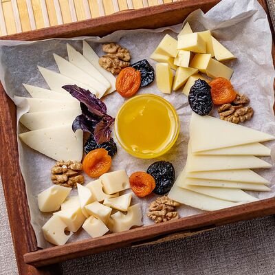 Сырное плато в Бурито по цене 910 ₽