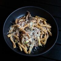 Паста с телячьей вырезкой в Mojo Bar