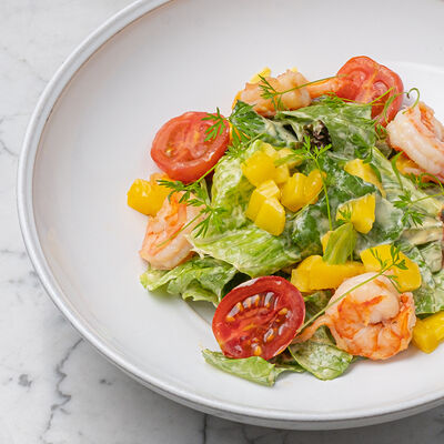 Салат с креветками и апельсином в Monica по цене 850 ₽