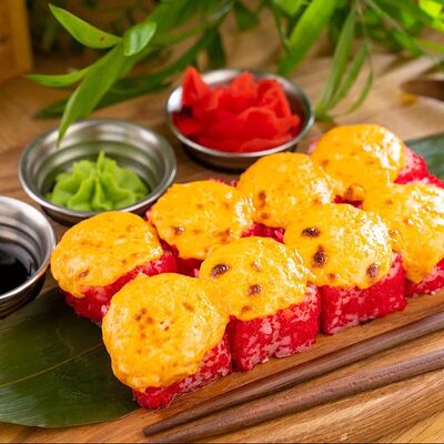 Ролл запеченный Саламандр в ЧиллДОМ по цене 640 ₽