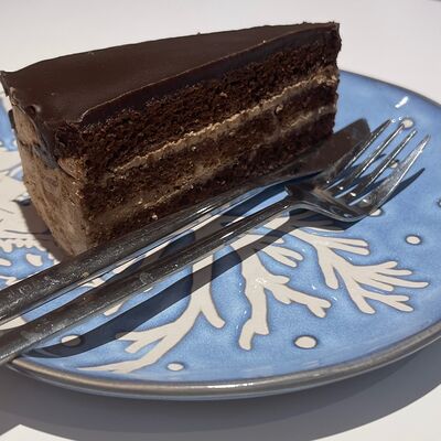 Торт Прага в The trish по цене 285 ₽