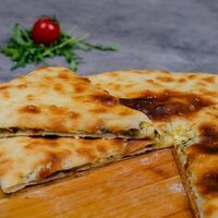 Осетинский пирог с картофелем, грибами и сыром в Глория