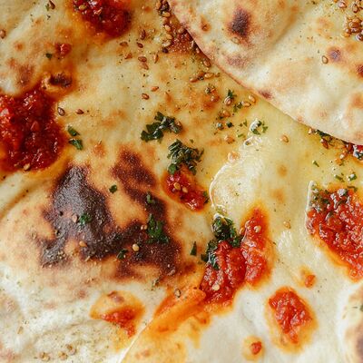 Манакиш с хариссой в Maroon по цене 250 ₽