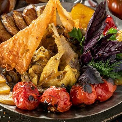 Садж из курицы в Lariote по цене 4300 ₽