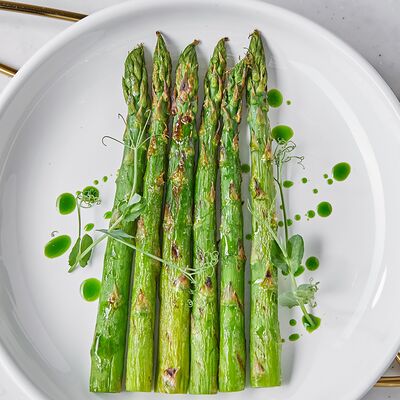 Спаржа на гриле в Море на Патриках по цене 790