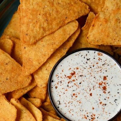 Начос со сметанно-чесночным соусом в Mexo Food Bar по цене 380 ₽