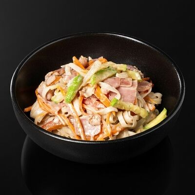 Удон с курицей в сливочном соусе в Бейкер суши по цене 499 ₽