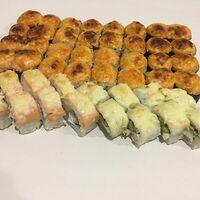 Сет запечённый Сырный в Level Sushi