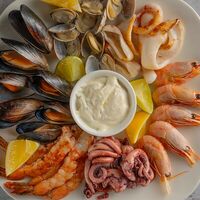 Горячий Морской сет в Мидийное место