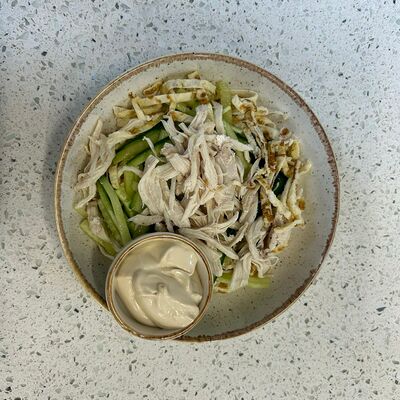 Салат блинный с курой в Кофеин по цене 330