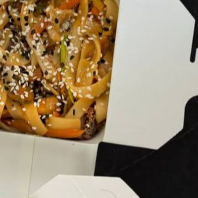 Удон с овощами в сливочном соусе в Byfoodzee по цене 369 ₽