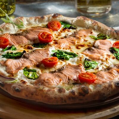 Бьянка с лососем в Mama Roma по цене 932 ₽