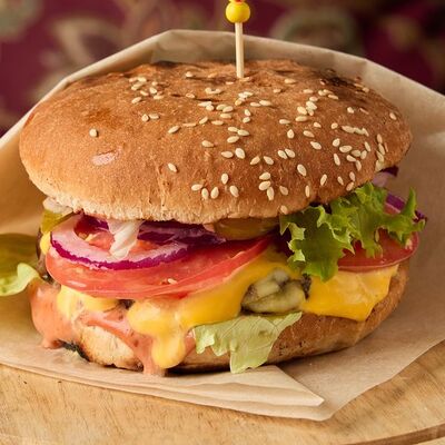 Бургер с мраморной говядиной в Винегрет по цене 840 ₽